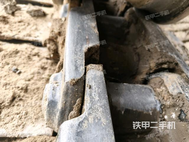 右側(cè)行走馬達(dá)蓋板(行走機(jī)構(gòu)) 右側(cè)行走馬達(dá)蓋板(行走機(jī)構(gòu))