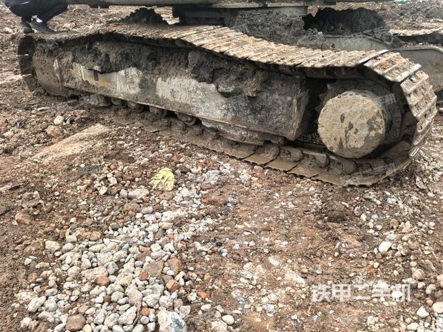 左側(cè)履帶整體?（行走機(jī)構(gòu)）