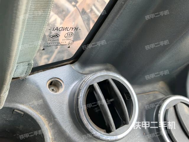 右側玻璃角標（駕駛室部分）