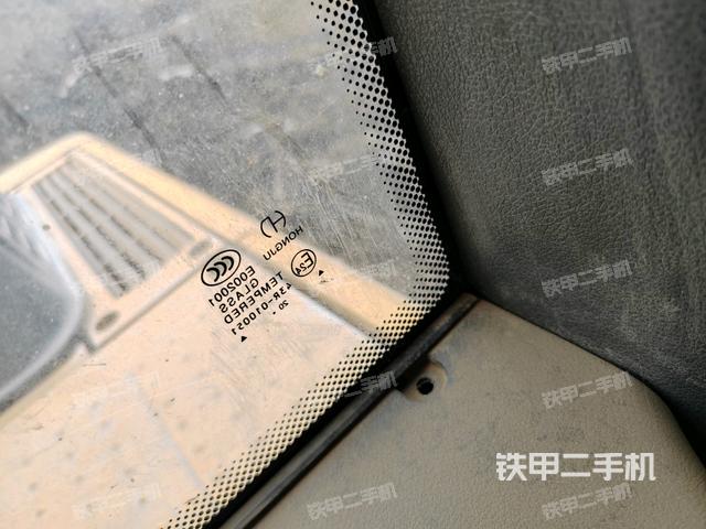 后窗玻璃角標(biāo)(駕駛室部分) 后窗玻璃角標(biāo)(駕駛室部分)