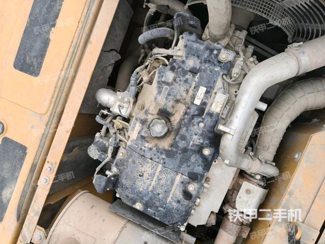 氣門室蓋螺絲特寫(上車部件) 氣門室蓋螺絲特寫(上車部件)