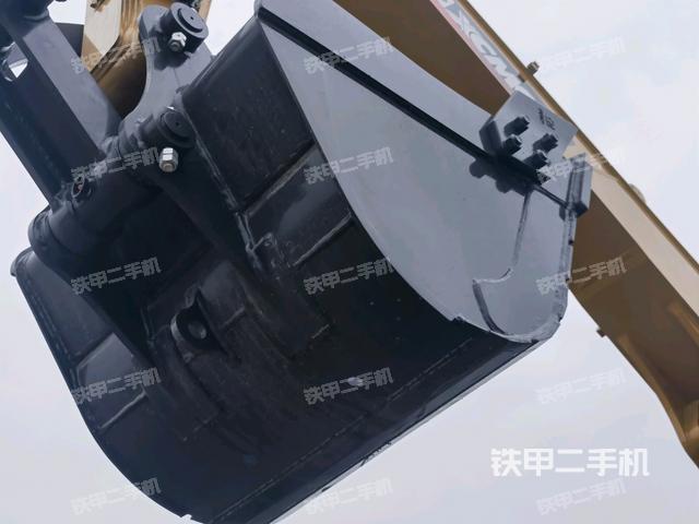 鏟斗45度(工作和回轉裝置) 鏟斗45度(工作和回轉裝置)