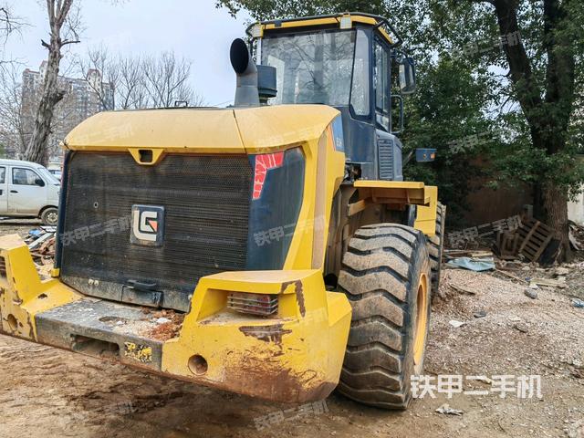 發(fā)動(dòng)機(jī)左側(cè)（整機(jī)外觀及大件）