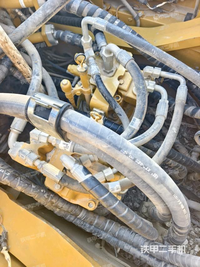 回轉(zhuǎn)馬達(dá)（上車部件）