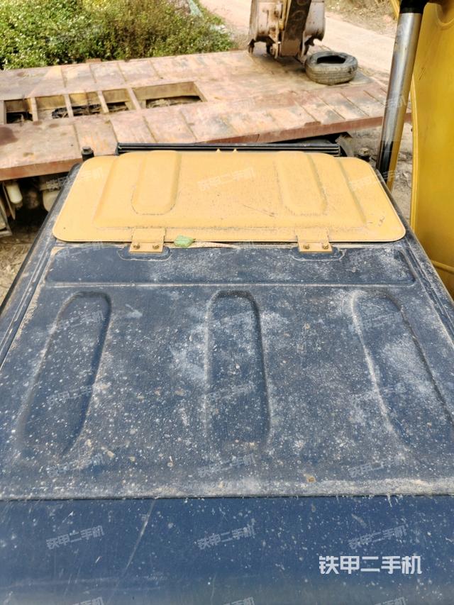 駕駛室頂部俯視(上車部件) 駕駛室頂部俯視(上車部件)