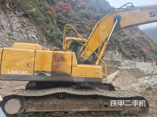 山东临工LG6210挖掘机
