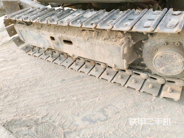 左側(cè)履帶整體?（行走機(jī)構(gòu)）