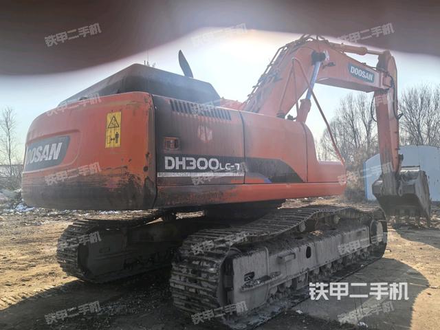 整機(jī)右后45°（整機(jī)外觀）