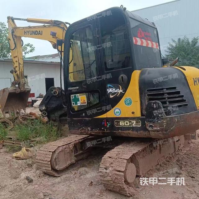 驾驶室整体（整机外观）