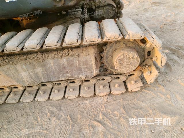 左側(cè)行走馬達(dá)蓋板(行走機(jī)構(gòu)) 左側(cè)行走馬達(dá)蓋板(行走機(jī)構(gòu))