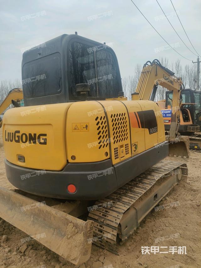 整機右后45°（整機外觀）