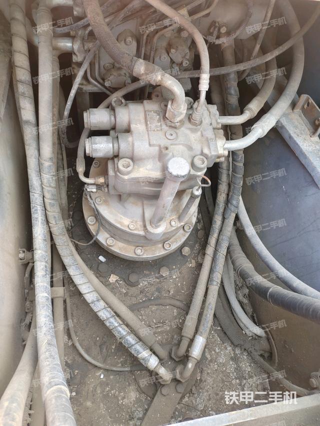 回轉(zhuǎn)馬達(dá)（上車部件）