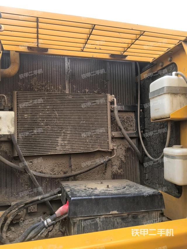 散熱器正面（大件艙室）