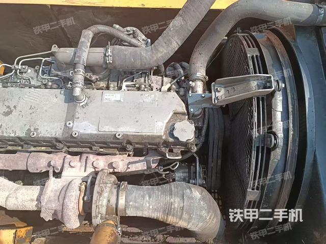 發(fā)動(dòng)機(jī)整體俯視(整機(jī)外觀(guān)) 發(fā)動(dòng)機(jī)整體俯視(整機(jī)外觀(guān))