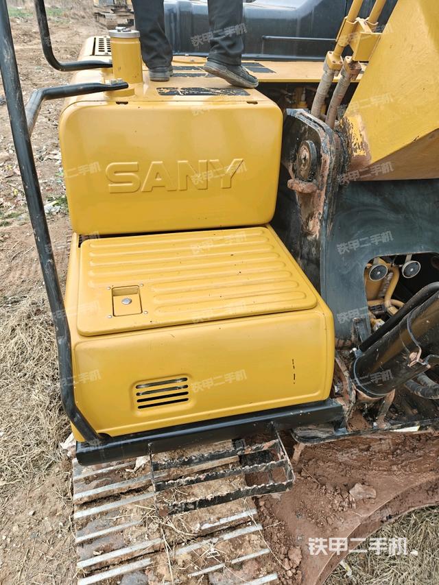 大臂根部?斜視（工作和回轉(zhuǎn)裝置）