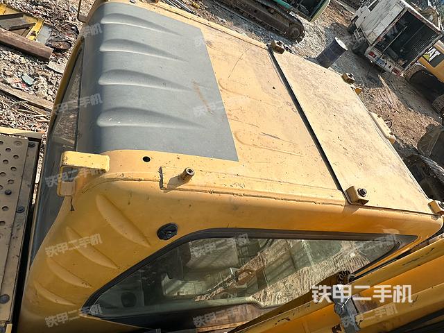 駕駛室頂部（整機(jī)外觀）