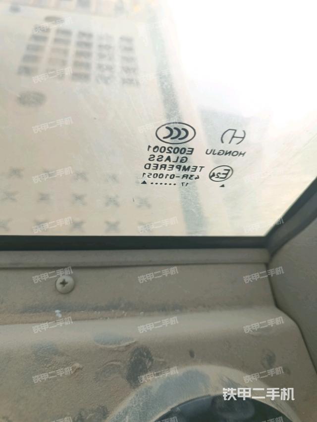 后窗玻璃角標(biāo)(駕駛室部分) 后窗玻璃角標(biāo)(駕駛室部分)