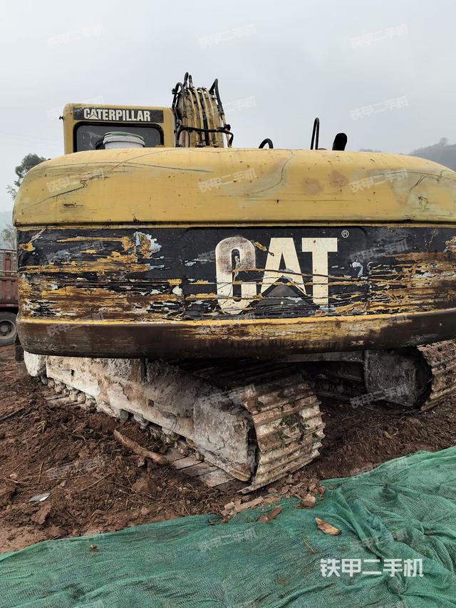 驾驶室顶部（整机外观）