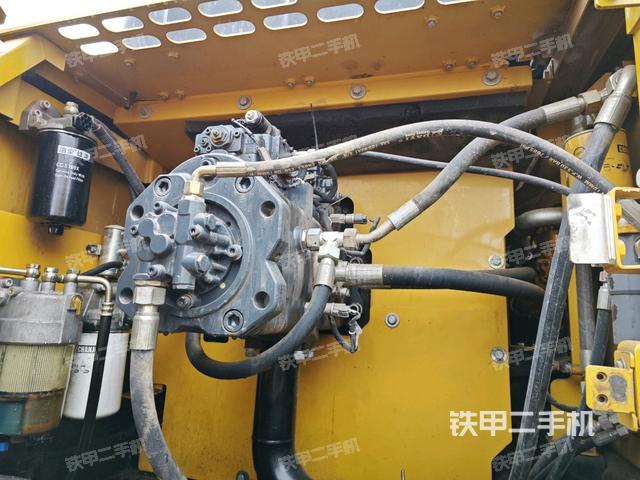液壓泵斜45?左(大件艙室) 液壓泵斜45?左(大件艙室)