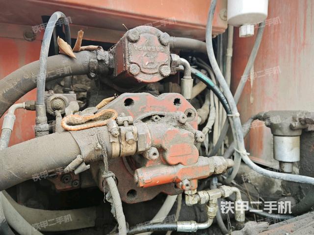 液壓泵斜45?右（大件艙室）