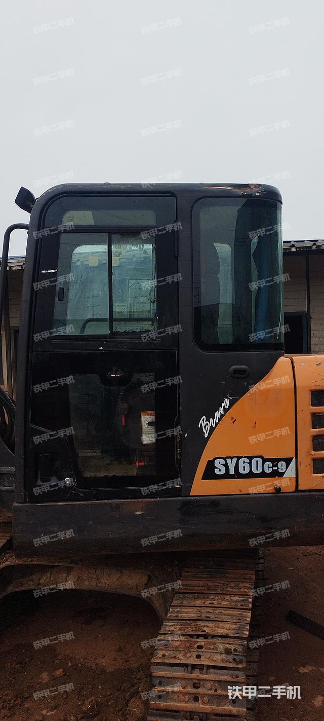 驾驶室整体（整机外观）