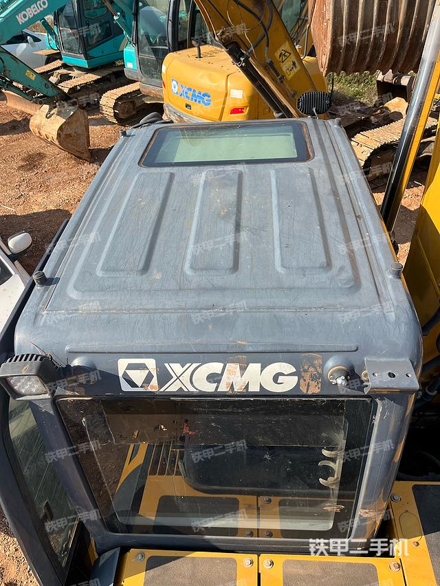 驾驶室顶部（整机外观）