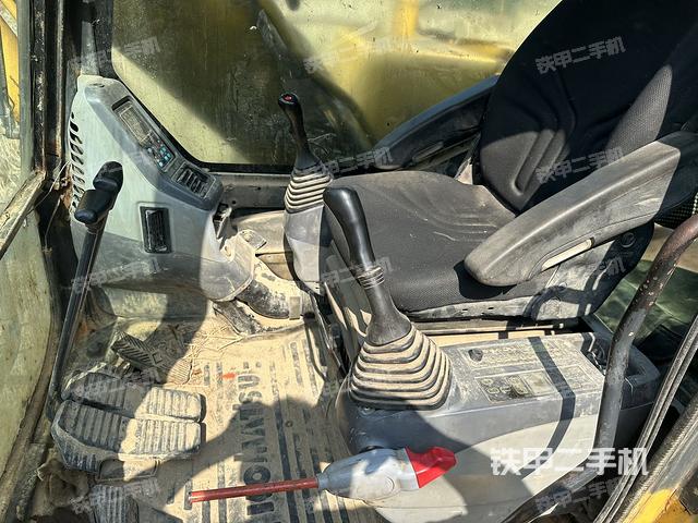 驾驶室整体（整机外观）