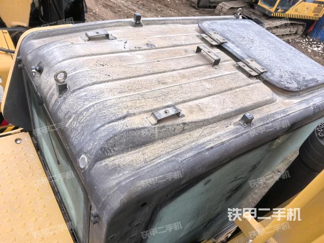 駕駛室頂部俯視（上車(chē)部件）