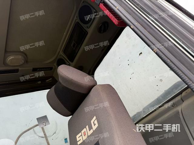 后窗玻璃角標(biāo)（駕駛室部分）