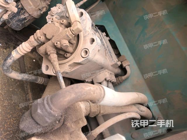 液壓泵斜45?左（大件艙室）