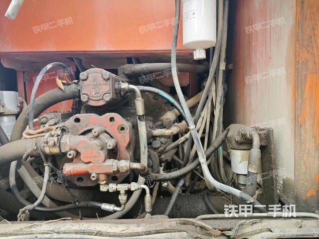 液壓泵斜45?左（大件艙室）