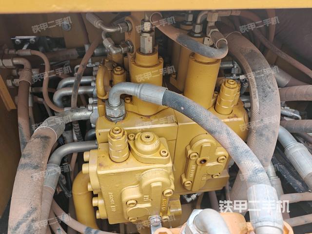 分配閥（上車部件）