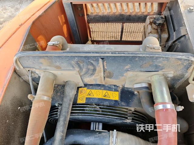 水箱+風(fēng)扇特寫(xiě)(上車(chē)部件) 水箱+風(fēng)扇特寫(xiě)(上車(chē)部件)