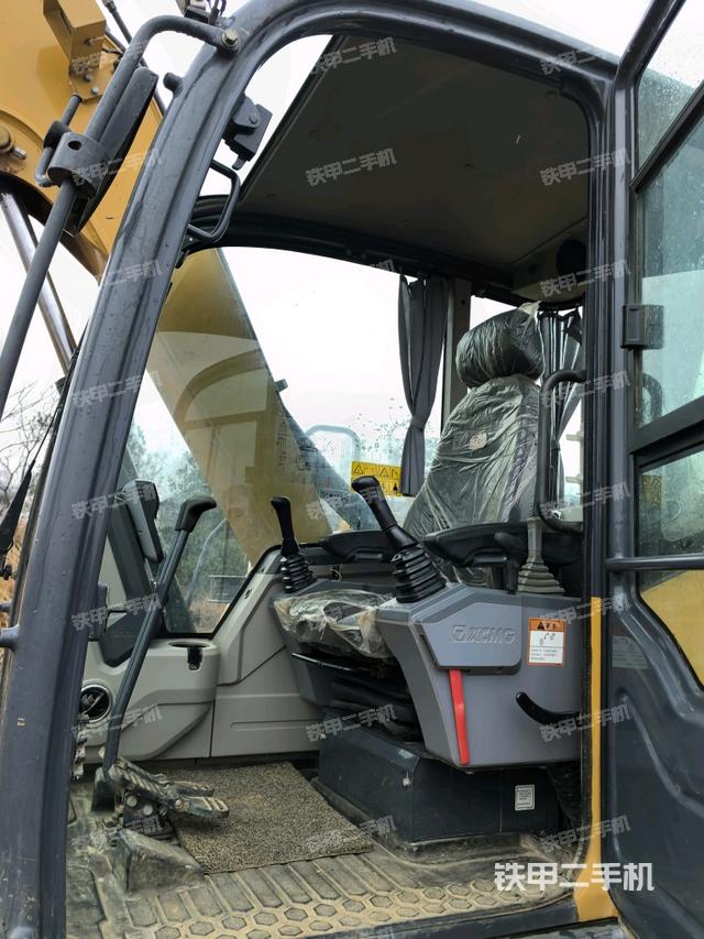 駕駛室整體（整機(jī)外觀）