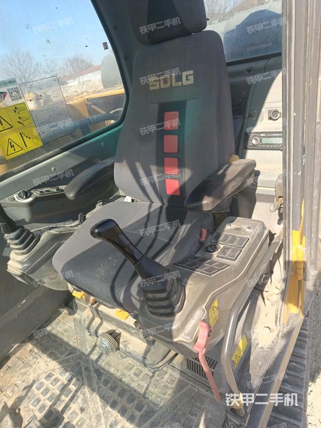 座椅后部（駕駛室部分）