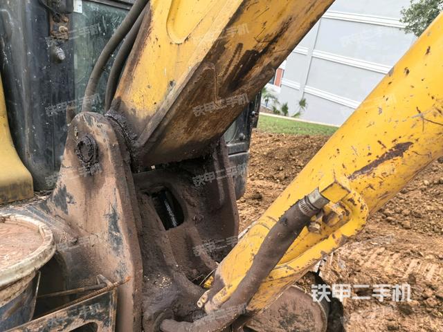 大臂根部?斜（工作和回轉(zhuǎn)裝置）