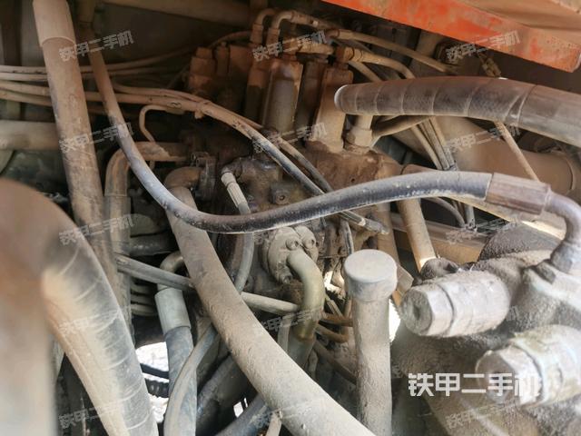 駕駛室左前45度（駕駛室部分）