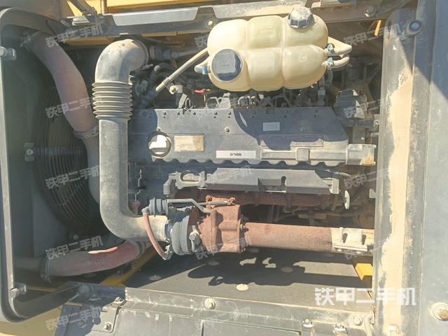 氣門室蓋螺絲特寫（上車部件）