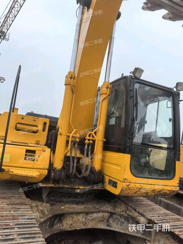 大臂油缸整體?豎拍（工作和回轉(zhuǎn)裝置）