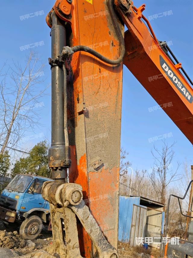 小臂整體左后（工作和回轉(zhuǎn)裝置）