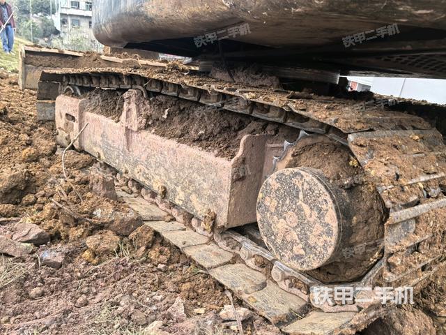 左驅(qū)動(dòng)輪（行走機(jī)構(gòu)）