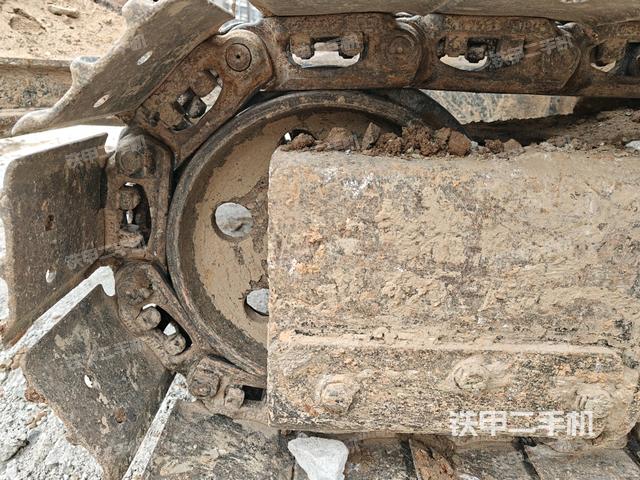 左驅(qū)動(dòng)輪（行走機(jī)構(gòu)）