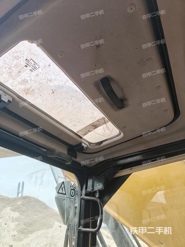 座椅右側(cè)控制臺/鑰匙門/油門/含右手柄（駕駛室部分）