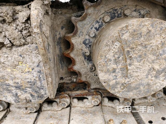 右驅(qū)動(dòng)輪（行走機(jī)構(gòu)）