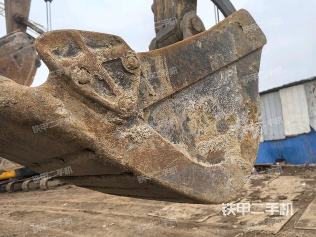 鏟斗45度(工作和回轉(zhuǎn)裝置) 鏟斗45度(工作和回轉(zhuǎn)裝置)