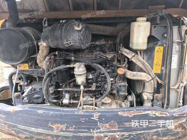 發(fā)動(dòng)機(jī)室（上車部件）