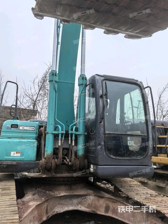 大臂油缸整體?豎拍（工作和回轉(zhuǎn)裝置）