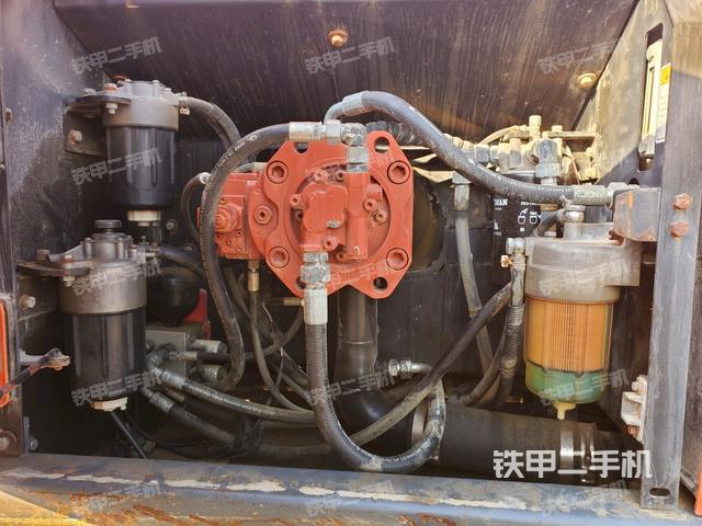 液壓泵室(大件艙室) 液壓泵室(大件艙室)
