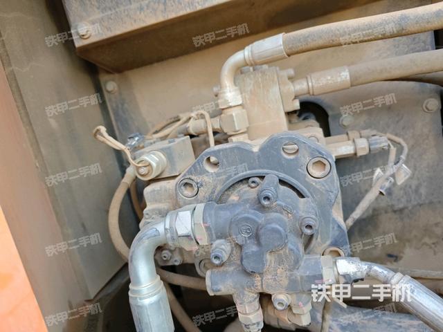 液壓泵斜45?左(大件艙室) 液壓泵斜45?左(大件艙室)