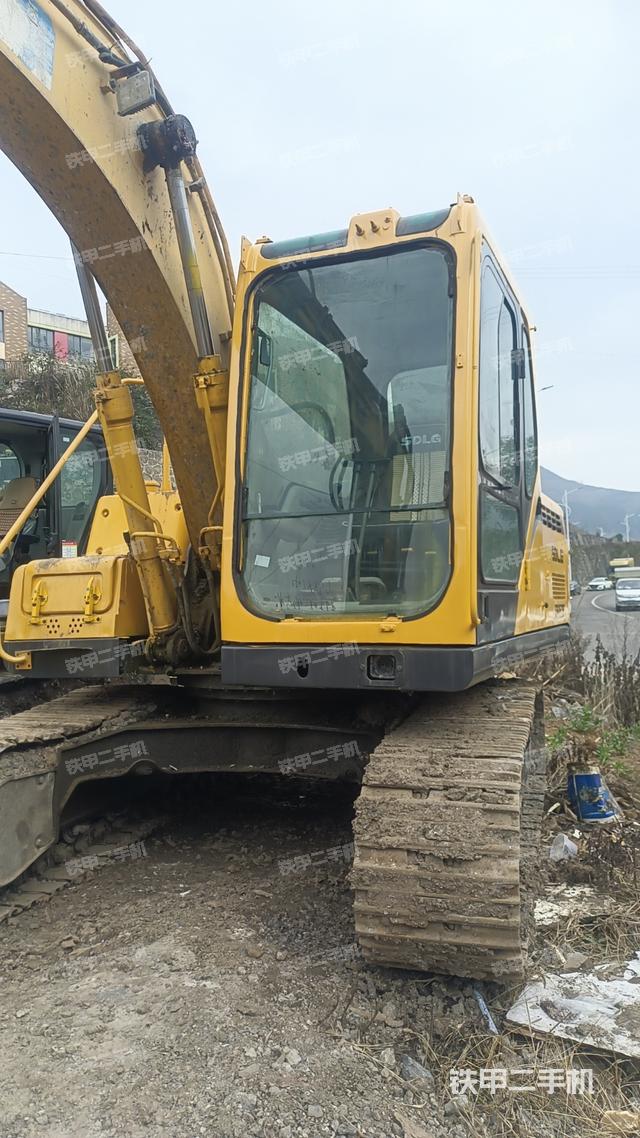 駕駛室整體（整機(jī)外觀）